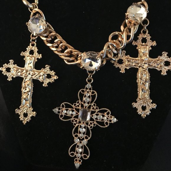 Three Cross Gold Chainlink Necklace - Picture 1 of 4